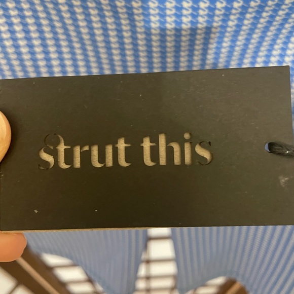 Sparrow Short - Picture 2 of 4